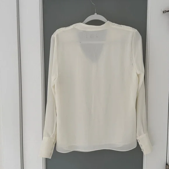 Tahari Ivory Pleated Blouse - nwt - Picture 5 of 9